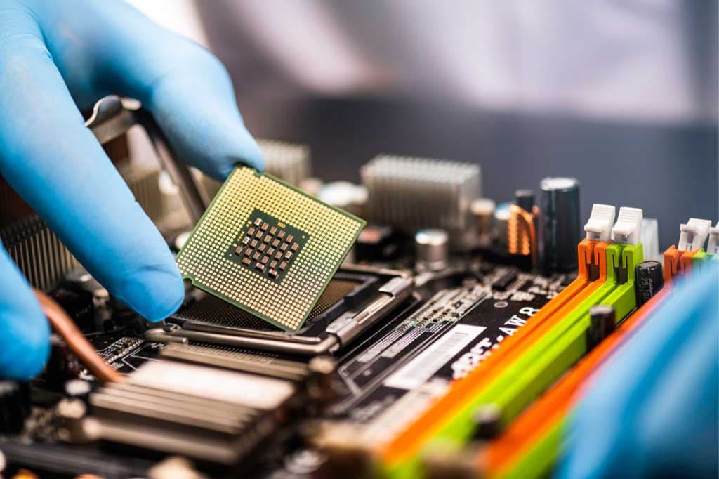 IT infrastructure maintenance, Computer Repairs and purchases